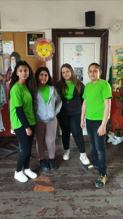 ПЪРВО МЯСТО НА ОБЩИНСКИЯ КРЪГ НА ВИКТОРИНАТА "ДА ЗАПАЗИМ ДЕЦАТА НА ПЪТЯ" 3